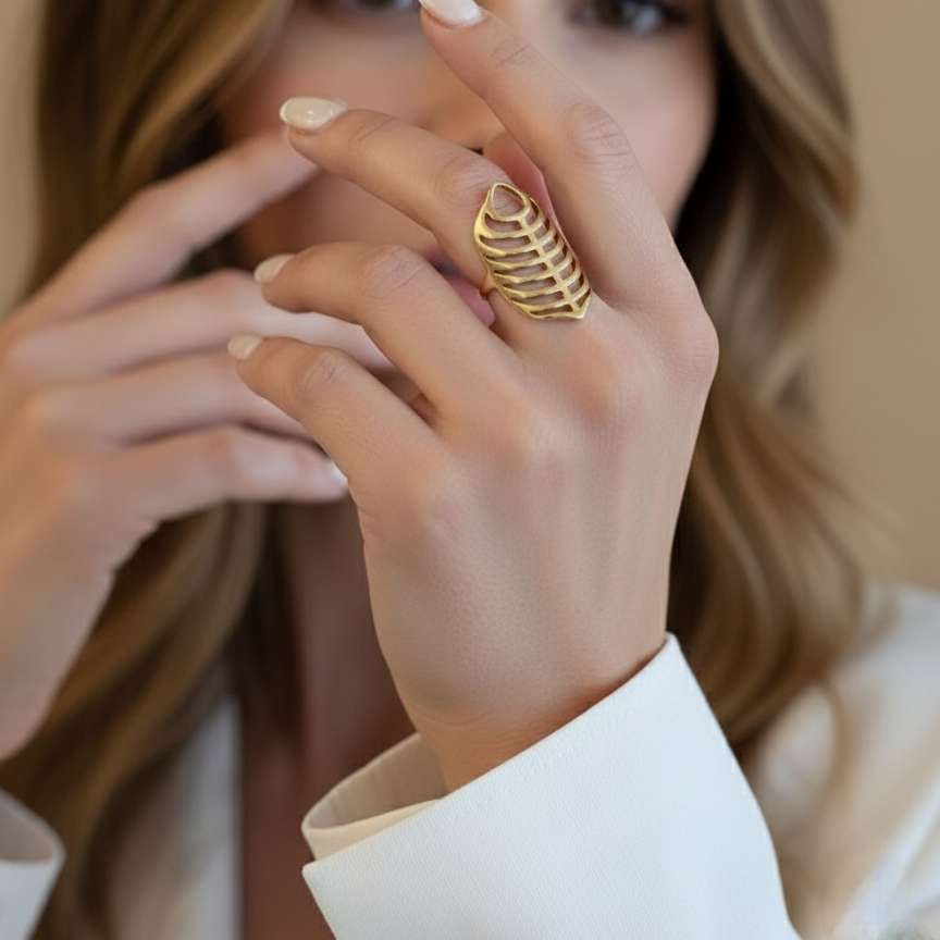 انگشتر طرح برگ و شاخه مینیمال و ترند