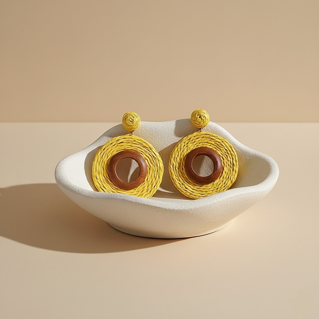 گوشواره دستساز حصیری زرد